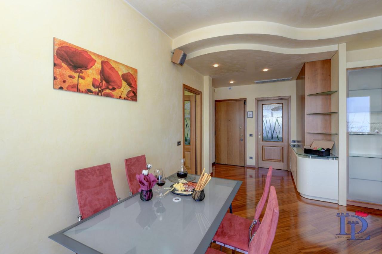 Desenzanoloft Official Partner Marriott Homes & Villas - Charming On The Lake Front Lake Ντεζεντσάνο ντελ Γκάρντα Εξωτερικό φωτογραφία