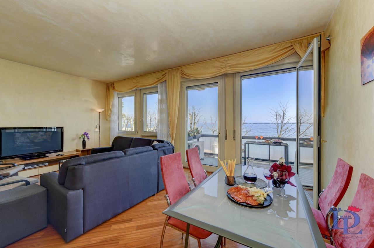 Desenzanoloft Official Partner Marriott Homes & Villas - Charming On The Lake Front Lake Ντεζεντσάνο ντελ Γκάρντα Εξωτερικό φωτογραφία